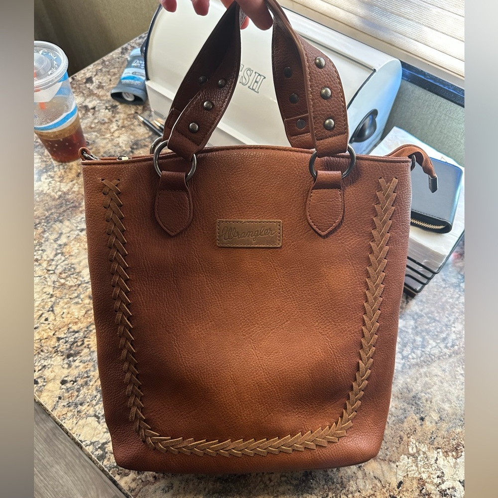 Wrangler convertible backpack